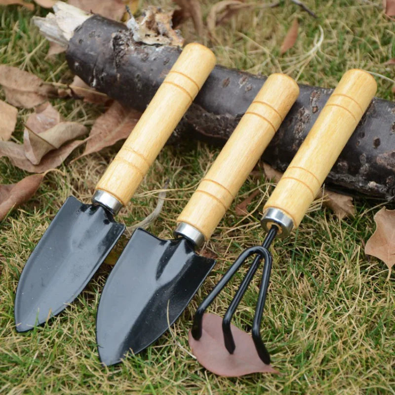 3-teiliges Gartenwerkzeug-Set – Set aus Schaufel und Rechen, Holzgriff, lackiertes Eisen